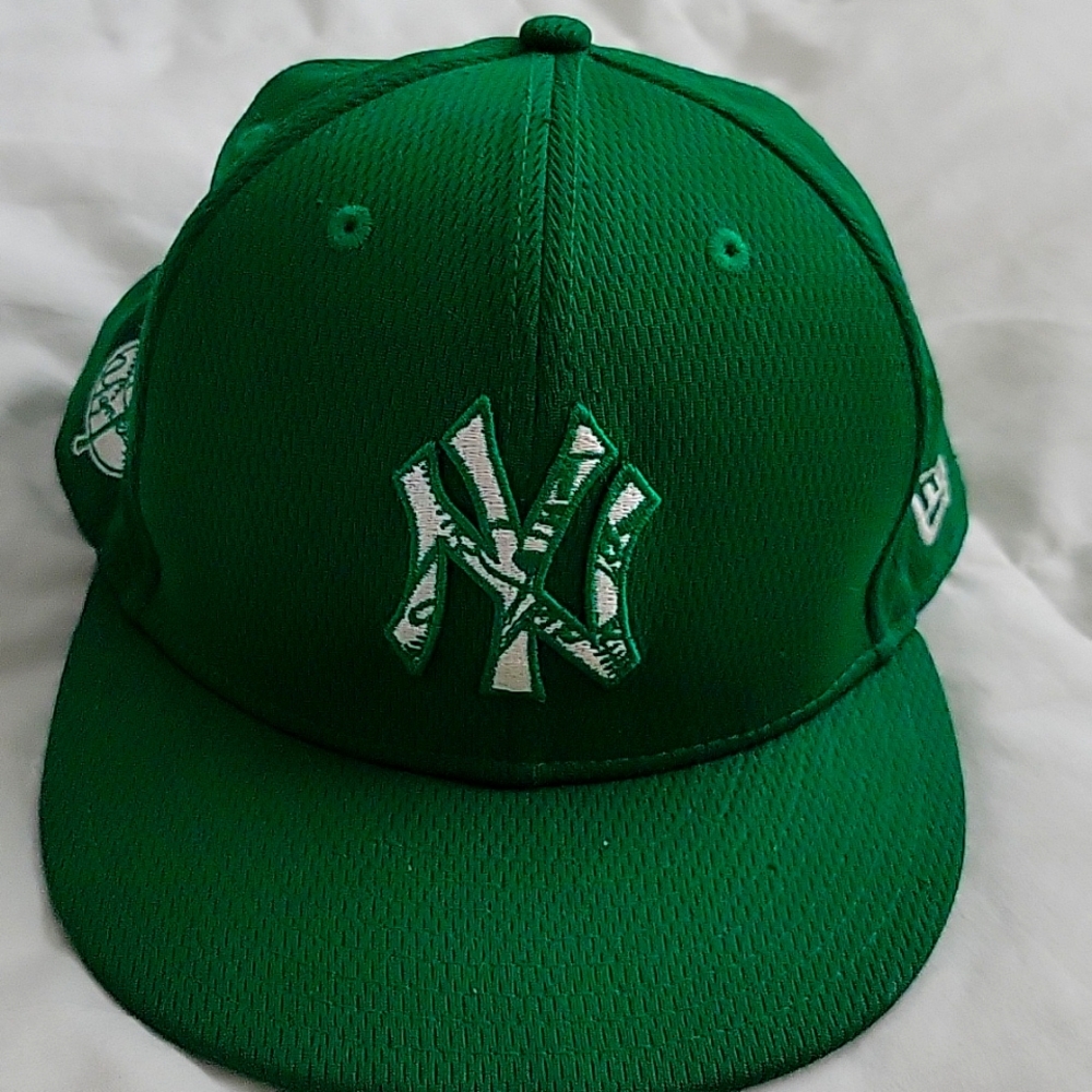 NEW YORK YANKEES HAT